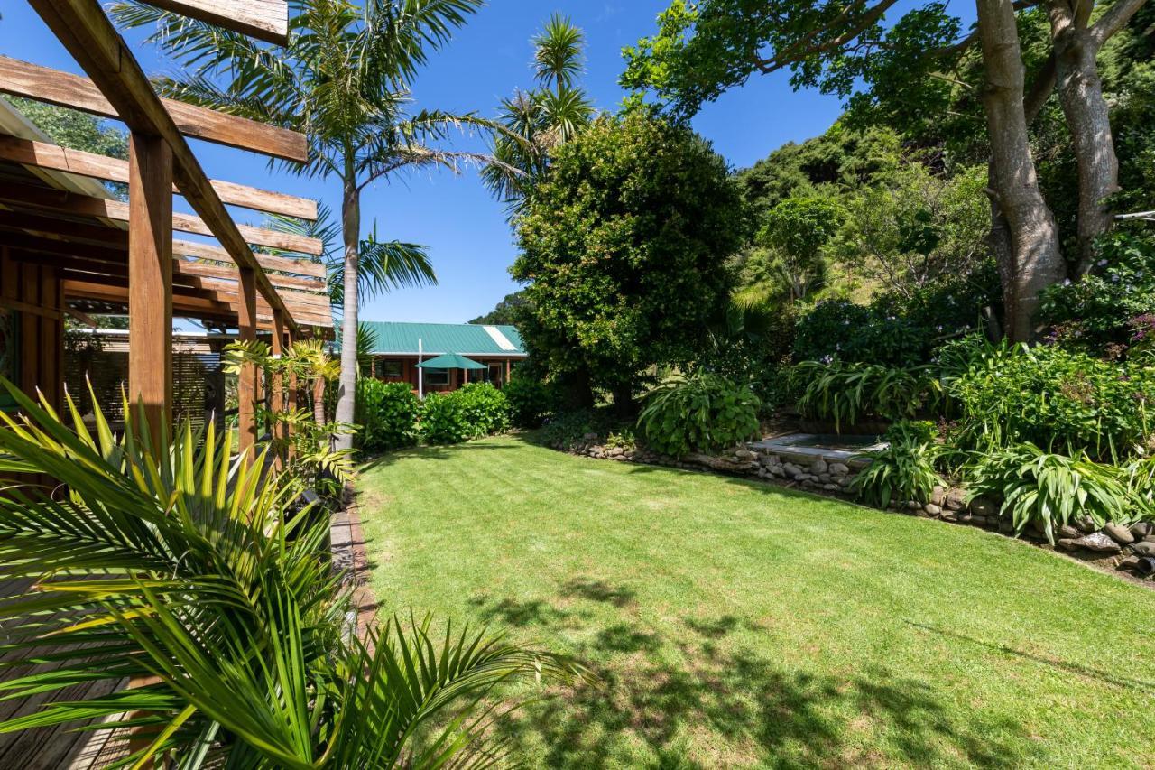Aotea Lodge Great Barrier Tryphena Exterior foto