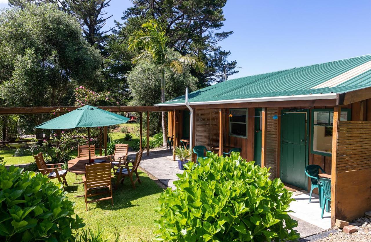 Aotea Lodge Great Barrier Tryphena Exterior foto